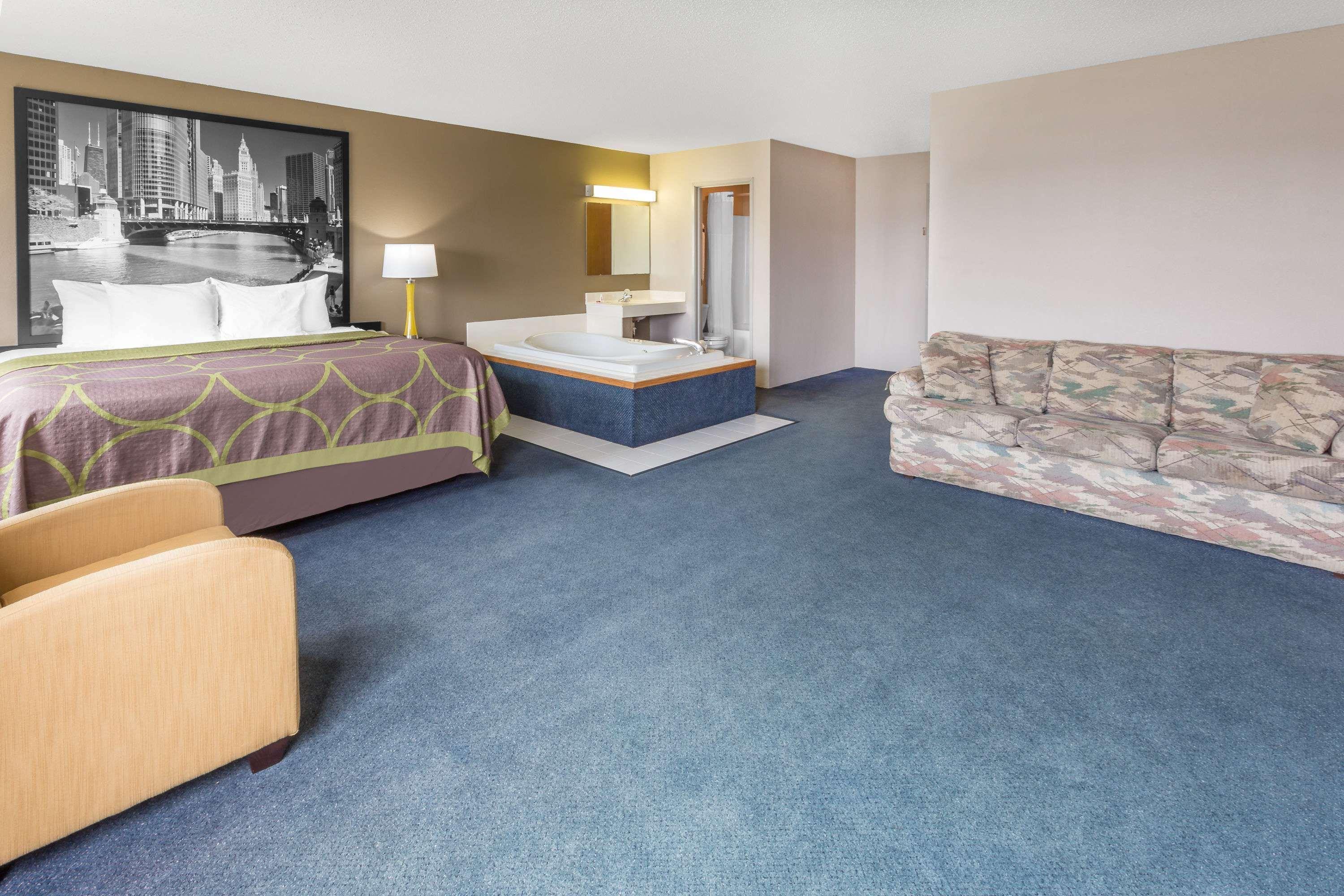 Super 8 By Wyndham Hebron Lowell Area Buitenkant foto